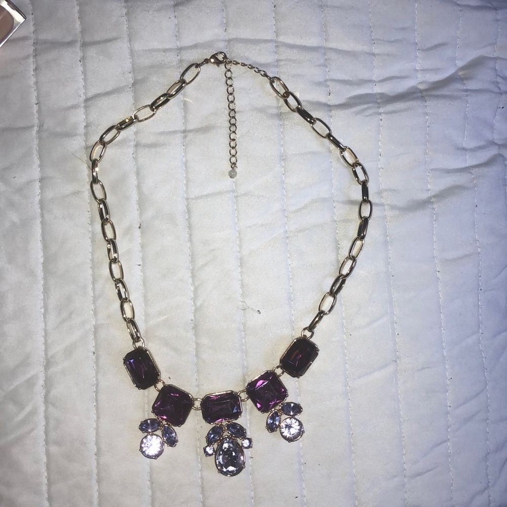 super cute purple jewl necklace